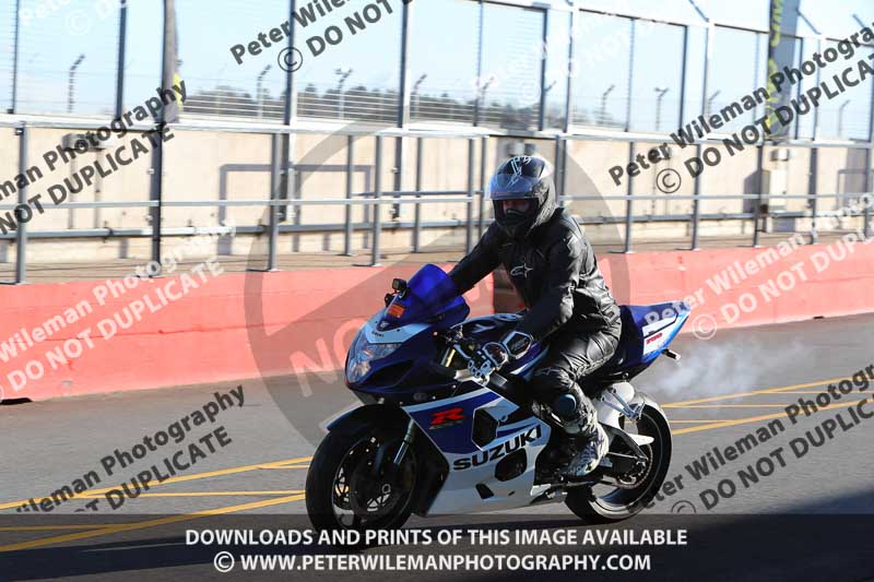 donington no limits trackday;donington park photographs;donington trackday photographs;no limits trackdays;peter wileman photography;trackday digital images;trackday photos